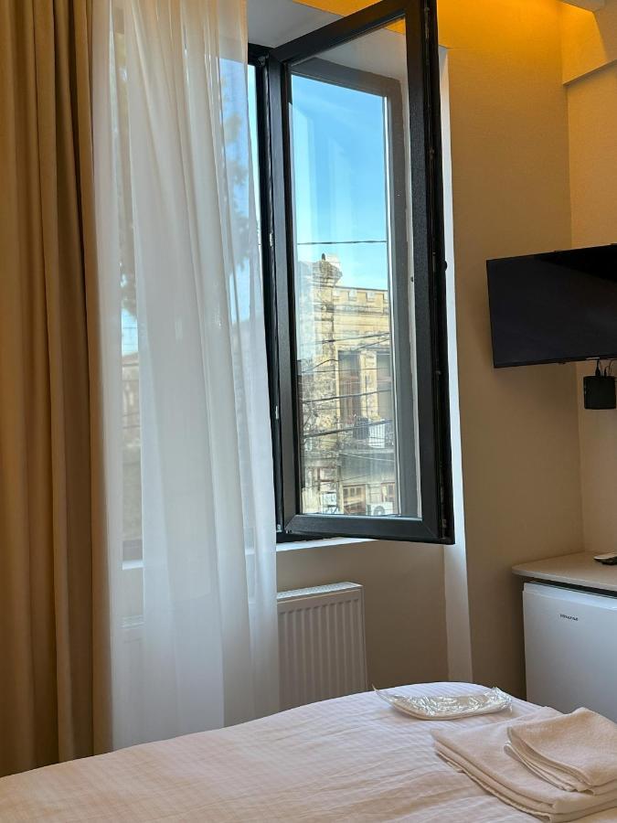 Hotel Bina N28 Kutaisi Esterno foto