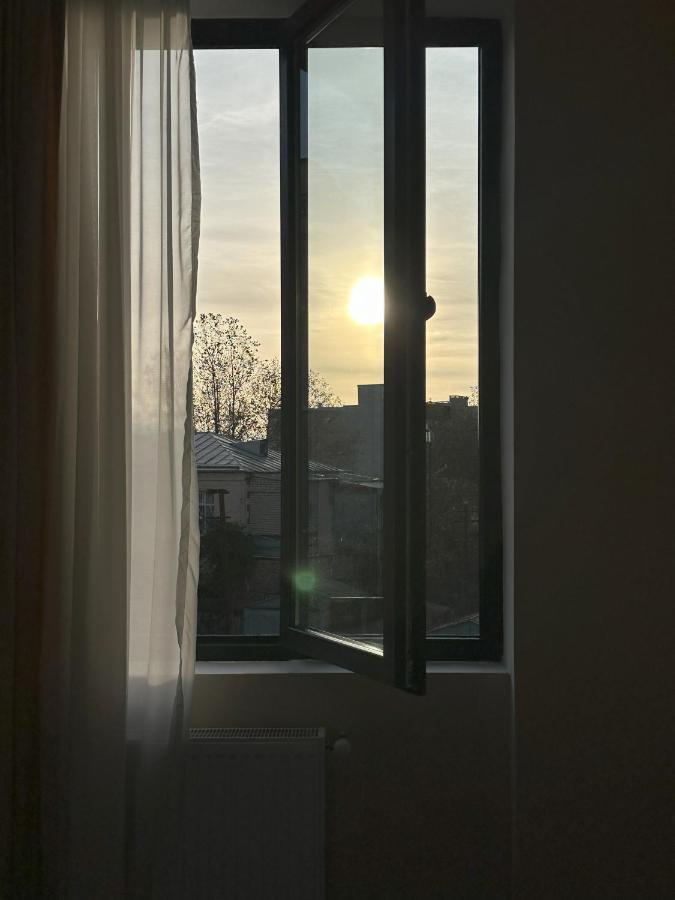 Hotel Bina N28 Kutaisi Esterno foto